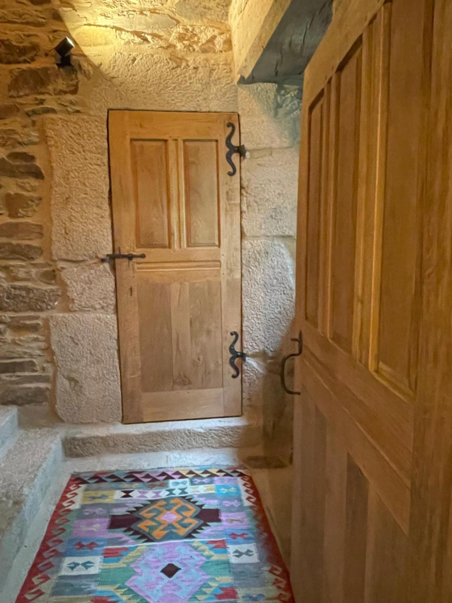 Manoir Medieval Du XV Ieme Siecle Minihy-Tréguier Exterior foto